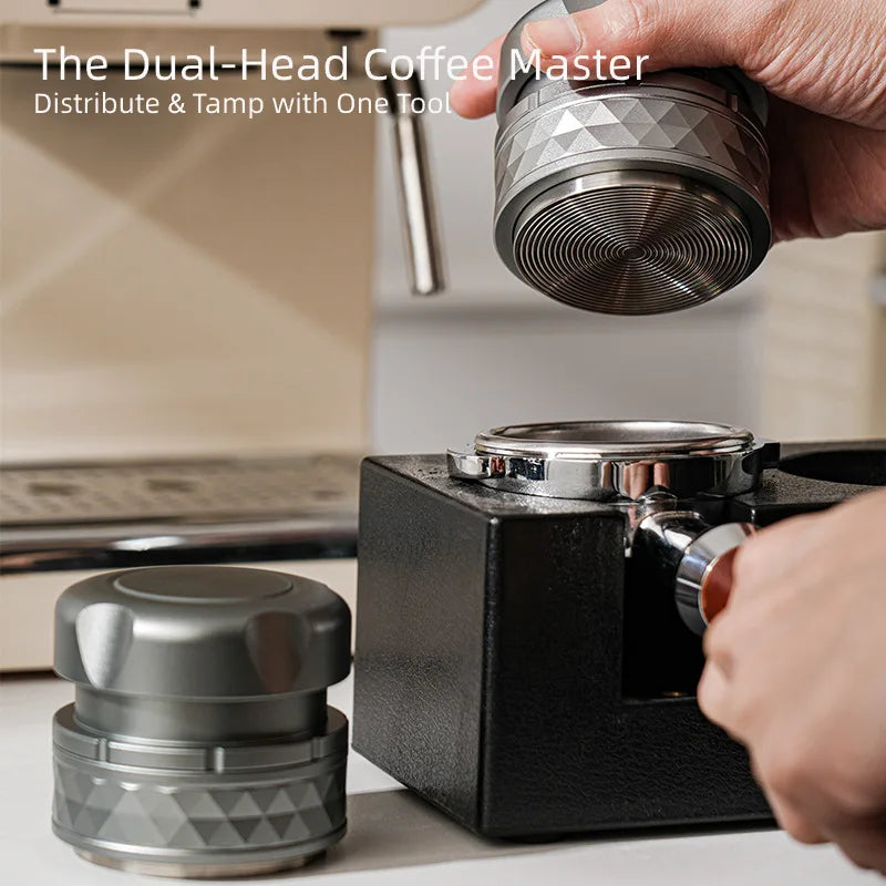 Culturbo 2-in-1 coffee distributor and tamper in use.