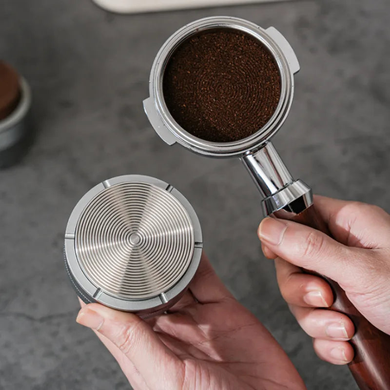 Close-up of the 304 food-grade stainless steel ripple base of Culturbo espresso tool.
